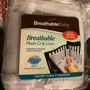 Mesh crib liner.
Breathable.